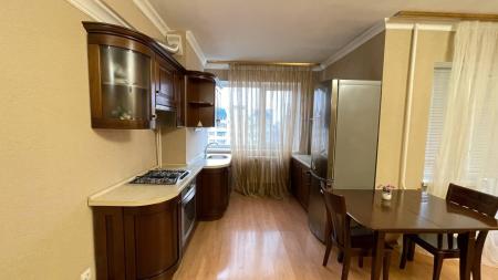 Продам 3-кімнатну квартиру