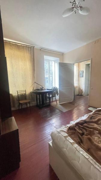 Продам 2-комнатную квартиру