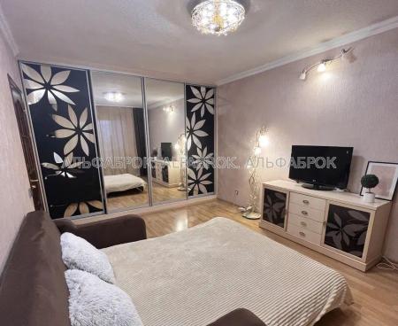 Продам 3-комнатную квартиру