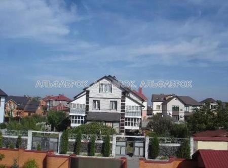 Продам 3-этажный дом