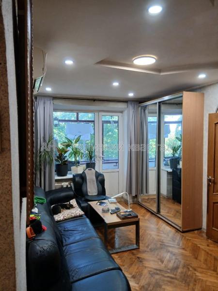 Продам 2-кімнатну квартиру