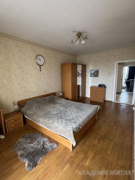 Продам 3-комнатную квартиру