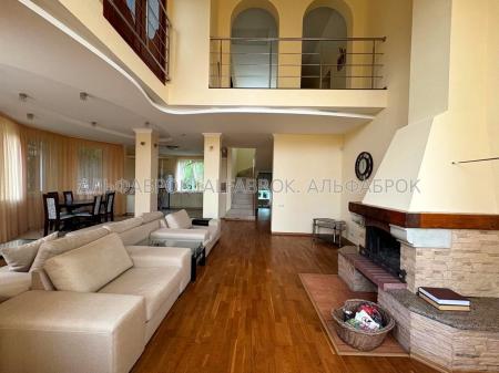 Продам 2-этажный дом