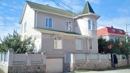 Продам 2-поверховий будинок