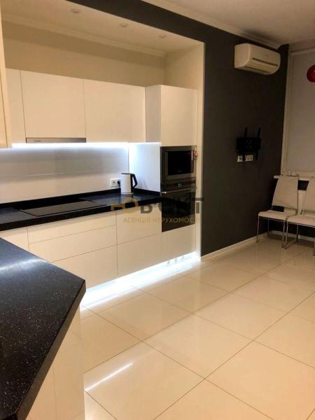 Продам 2-кімнатну квартиру в новобудові, ЖК&nbsp;«Мир»