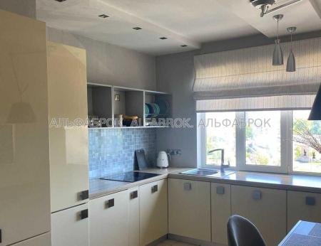 Продам 3-кімнатну квартиру