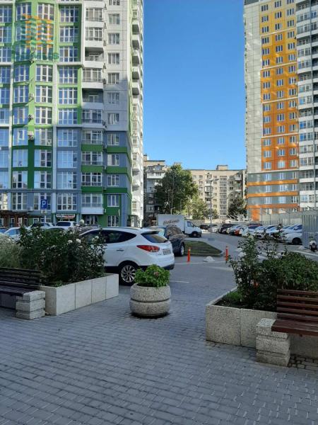 Продам 1-кімнатну квартиру, ЖК «Чотири сезони»