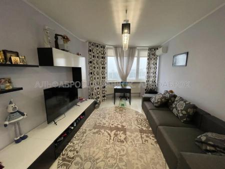 Продам 2-комнатную квартиру, ЖК Мега-сити