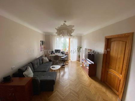 Продам 4-комнатную квартиру