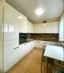 Сдам 3-комнатную квартиру в новостройке, 75 м², авторский дизайн