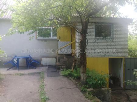Продам 2-этажный дом