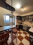 Продам 3-кімнатну квартиру, 84.30 м², капітальний ремонт