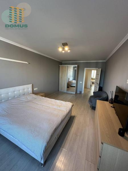 Продам 3-кімнатну квартиру, ЖК «Вернісаж»