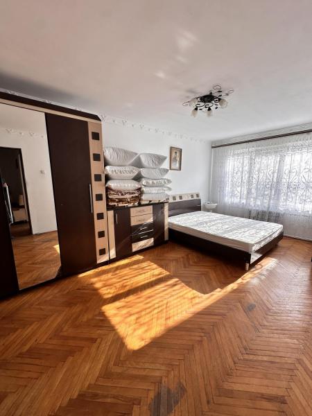 Продам 3-кімнатну квартиру