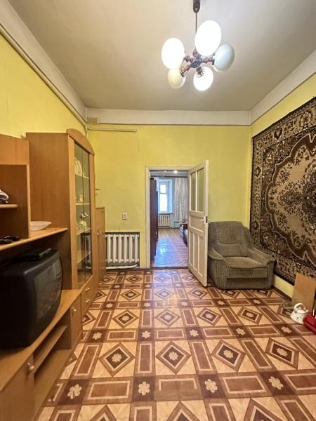 Продам 2-кімнатну квартиру