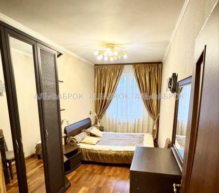 Продам 3-кімнатну квартиру