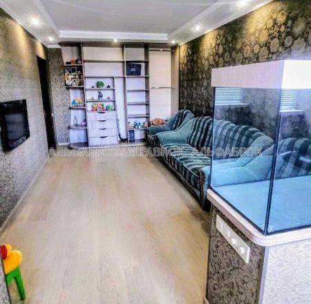 Продам 3-кімнатну квартиру