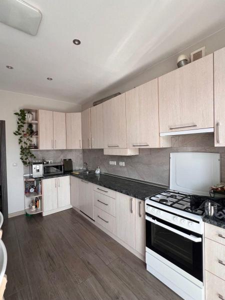 Продам 2-кімнатну квартиру