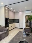 Продам 1-кімнатну квартиру в новобудові, ЖК Варшавський 2, 44.30 м², євроремонт