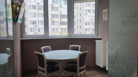 Продам 2-кімнатну квартиру, ЖК «Вернісаж»