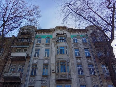 Продам 4-кімнатну квартиру