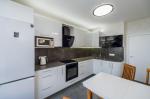 Продам 3-кімнатну квартиру в новобудові, ЖК Варшавський мікрорайон, 82 м², євроремонт