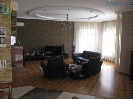 Продам 2-поверховий будинок
