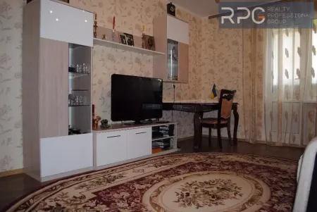 Продам 2-кімнатну квартиру