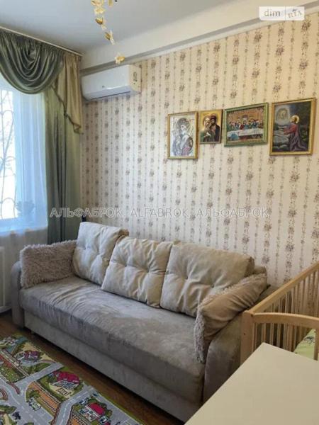 Продам 2-комнатную квартиру