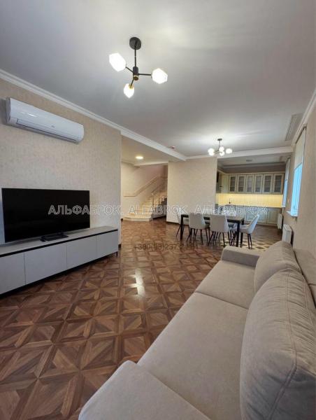 Продам 2-этажный таунхаус