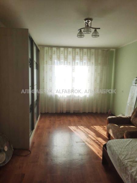 Продам 2-кімнатну квартиру, ЖК «Крістер Град»