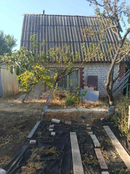 Продам 2-поверховий дачний будинок