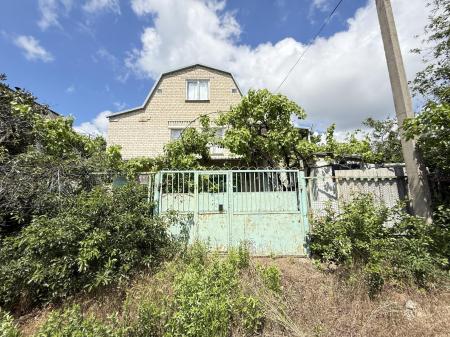 Продам 2-поверховий будинок