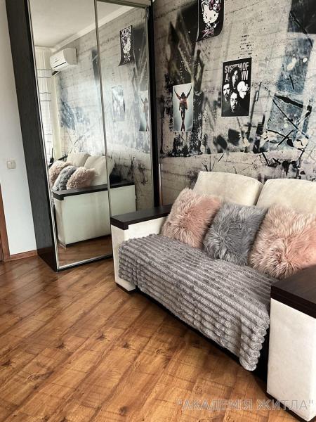 Продам 2-комнатную квартиру в новостройке