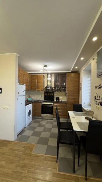 Продам 3-кімнатну квартиру