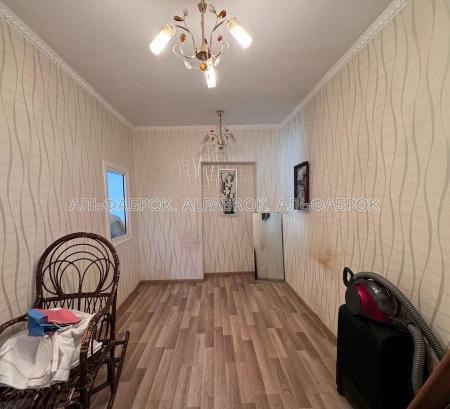 Продам частину 3-поверхового будинку