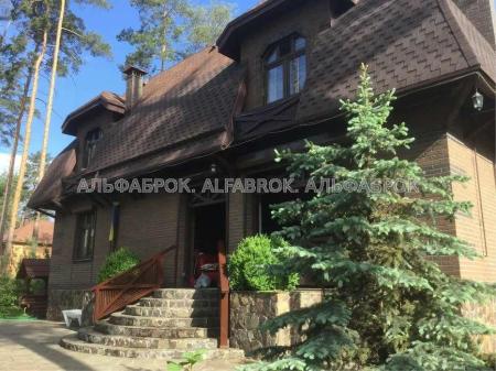 Продам 2-поверховий будинок