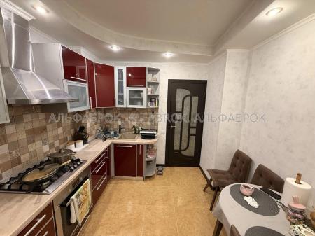 Продам 3-кімнатну квартиру