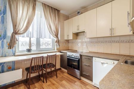 Продам 3-кімнатну квартиру