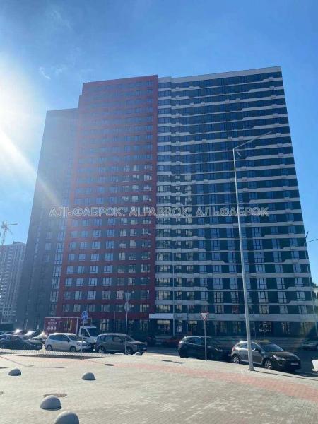 Продам 3-кімнатну квартиру, ЖК Варшавський 3