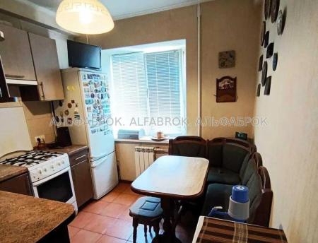 Продам 3-кімнатну квартиру