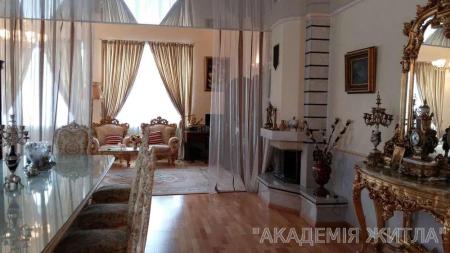 Продам 5-комнатную квартиру