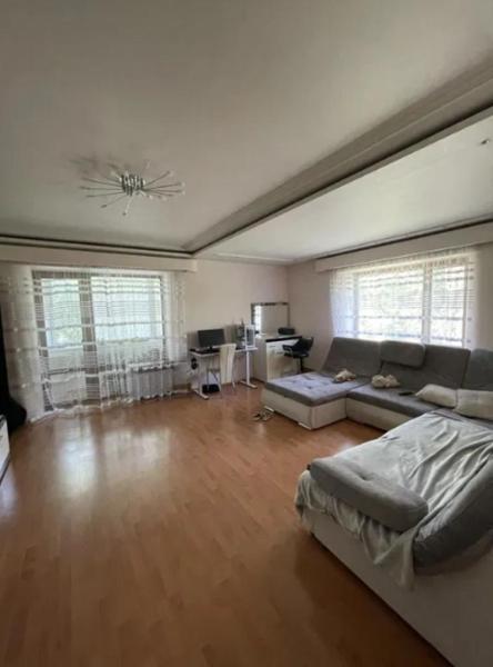 Продам 2-комнатную квартиру