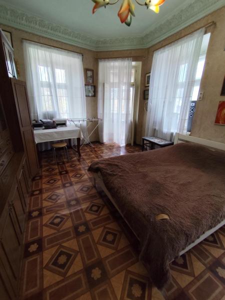 Продам 3-кімнатну квартиру