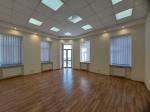 Здам офіс в офісному центрі, 400 м², капітальний ремонт