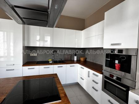 Продам 3-кімнатну квартиру