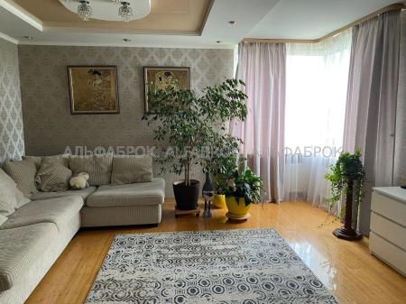 Продам 3-кімнатну квартиру