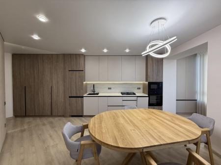 Продам 2-кімнатну квартиру в новобудові