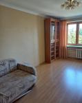Продам 2-кімнатну квартиру, 60.60 м², радянський ремонт