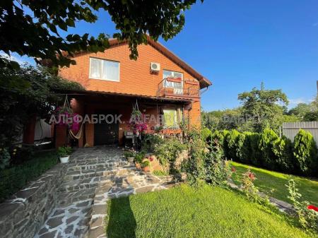 Продам 2-поверховий будинок